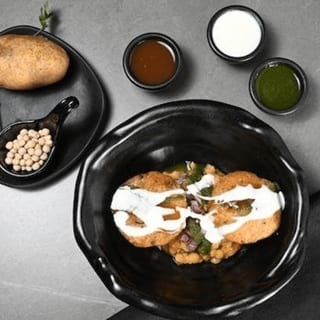 Aloo Tikki Chaat